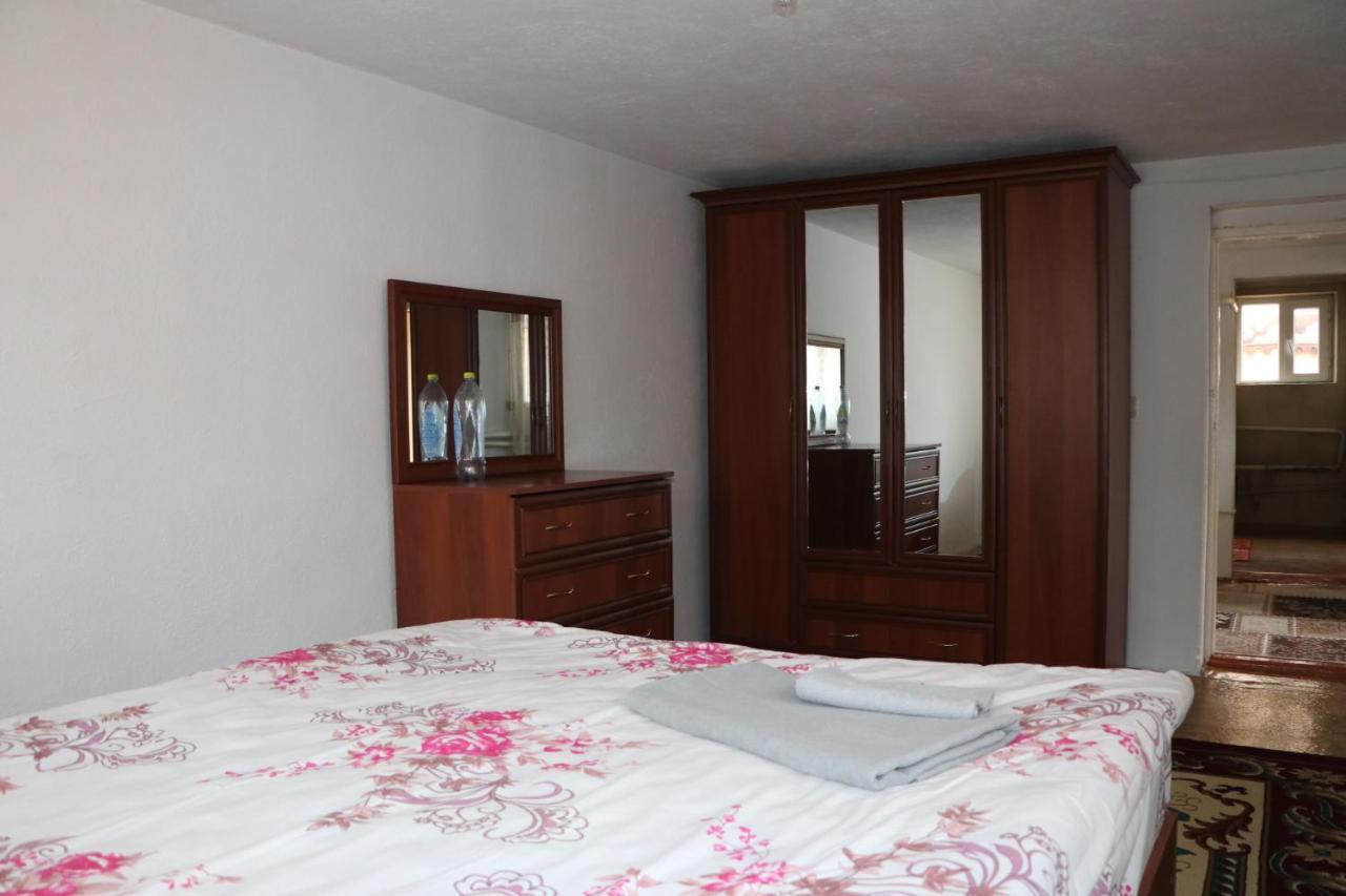 Guest House Baiel Bokonbayevo Buitenkant foto